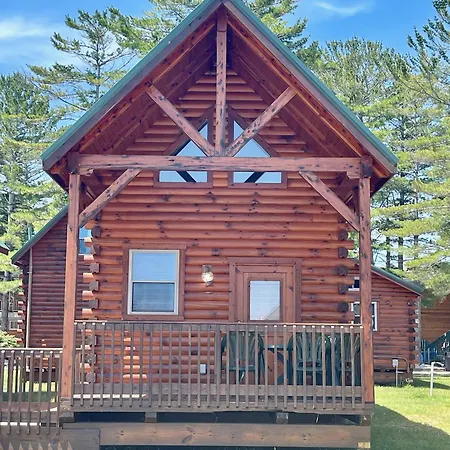 Cabins Of Mackinac & Lodge Mackinaw Stadt Exterior foto