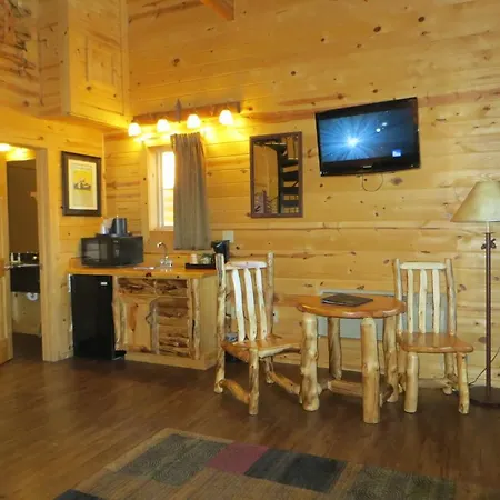 Cabins Of Mackinac & Lodge Mackinaw Stadt Zimmer foto